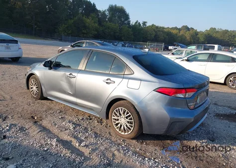 2020 Toyota Corolla Le z USA, uszkodzony, nr VIN 5YFEPRAE8LP012438